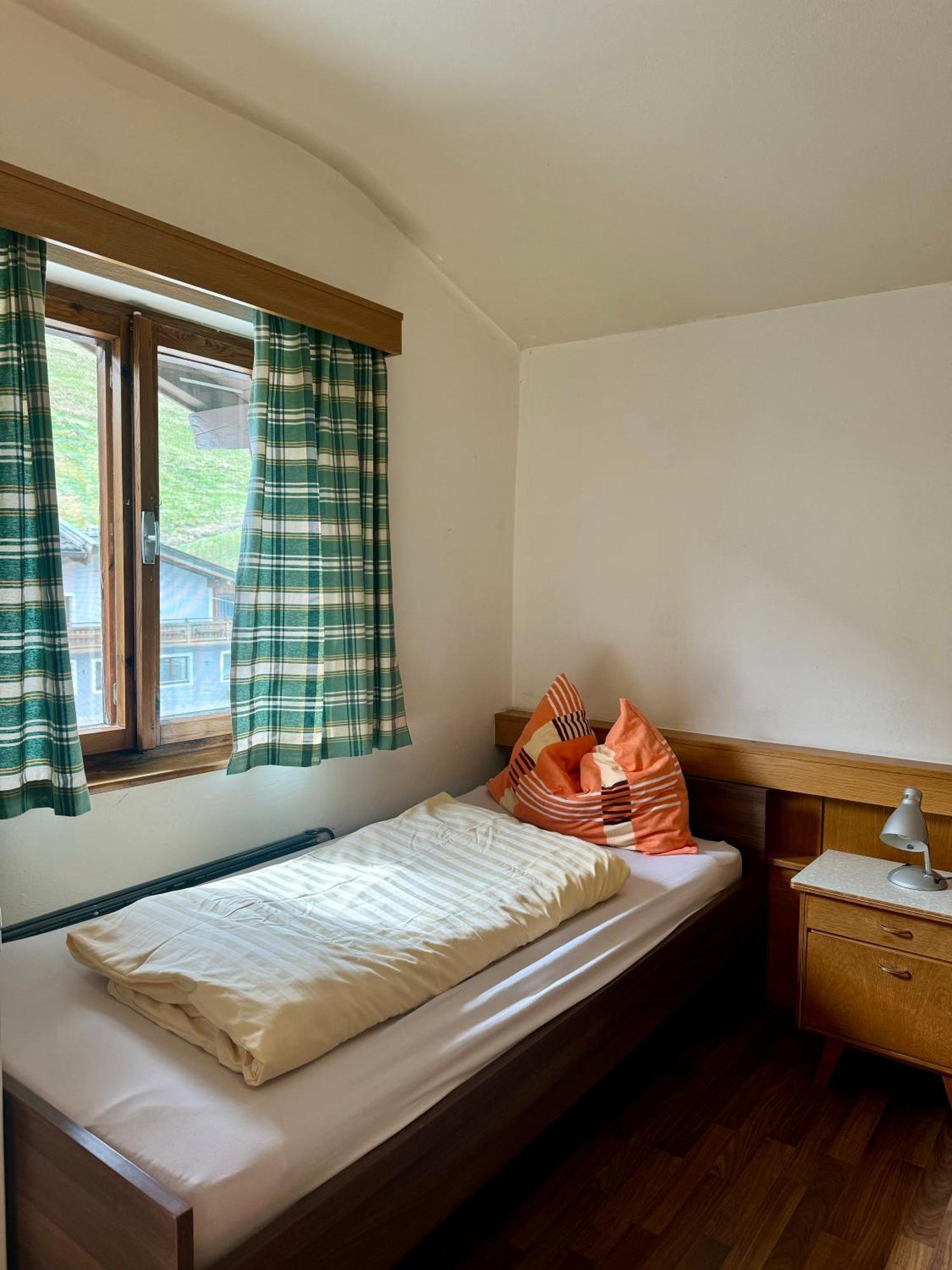 Skill Mountain Lodge - Ski Und Bike Hostel Im Sommer Mit Joker Card Saalbach-Hinterglemm Room photo